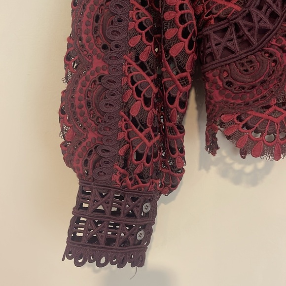 Sea Burgundy Lace Top - Picture 4 of 5